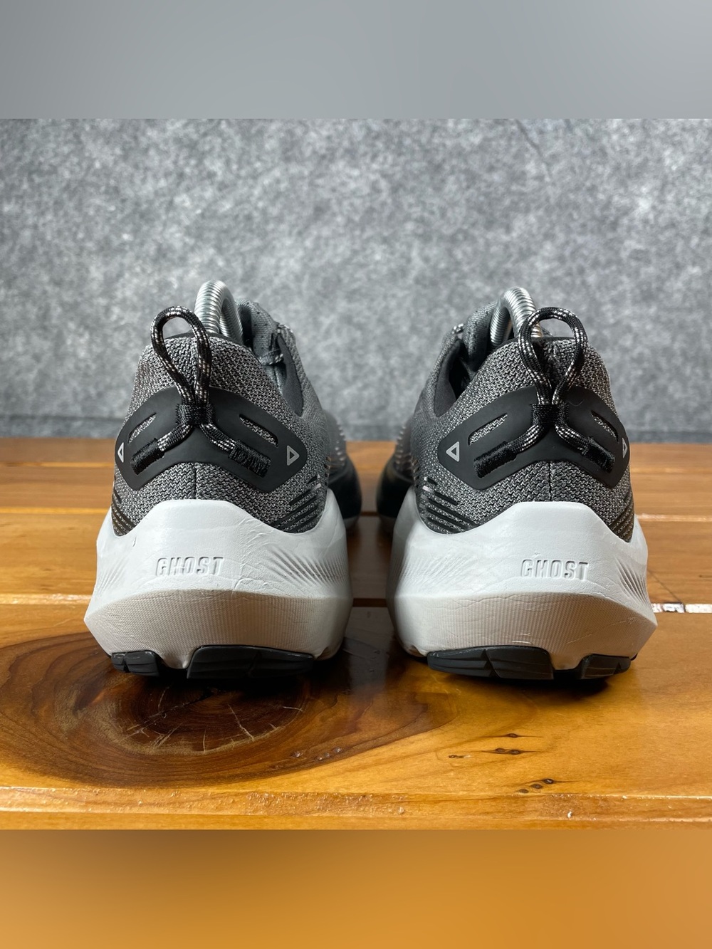 Brooks Ghost Trail Womens Size 9.5 B Gray Black Trail Running Shoes 1204641B037 - Picture 13 of 16